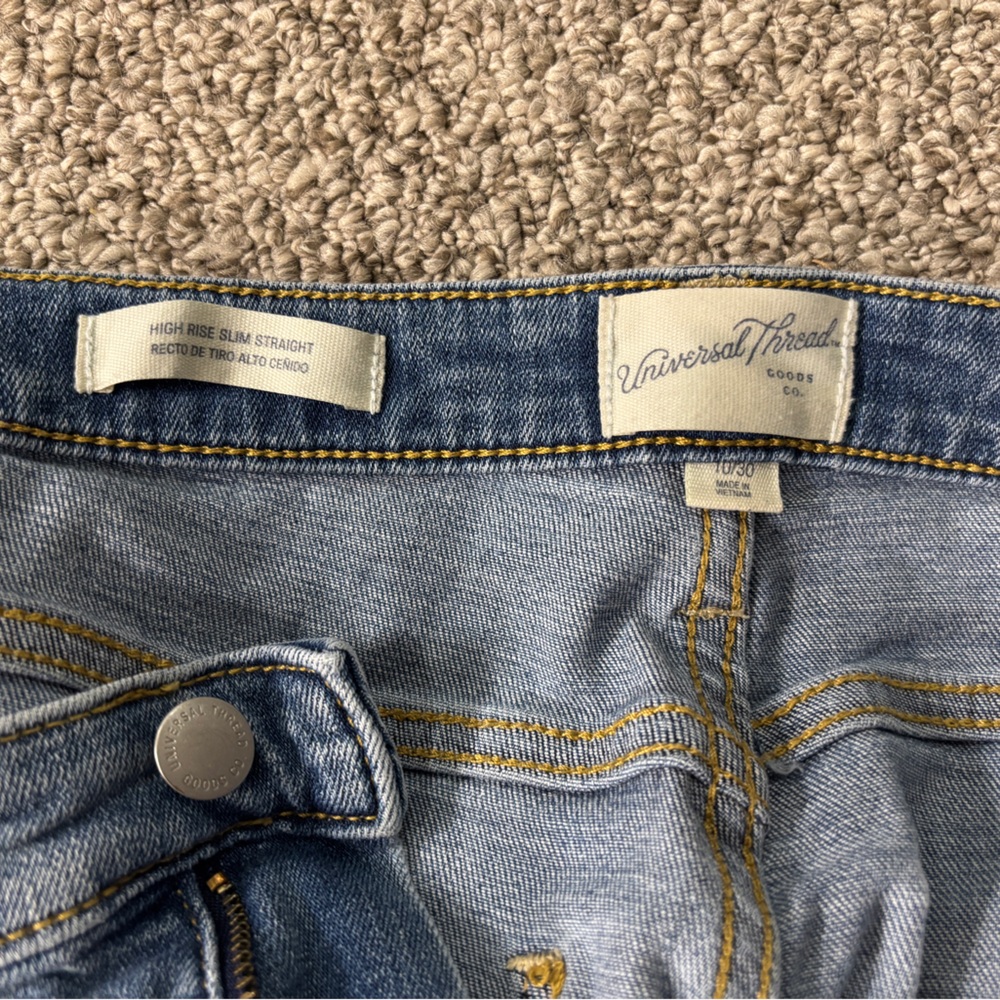 Universal Thread High Rise Slim Straight Distressed Blue Ankle Jeans- Size 10/30 - Picture 3 of 3